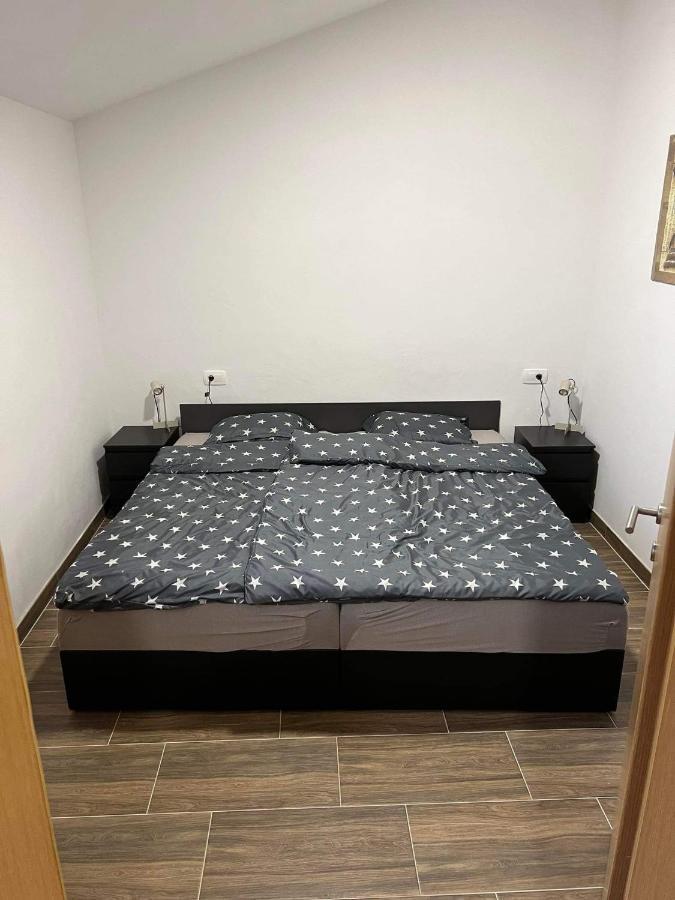 Apartma Mia Črni Kal Extérieur photo
